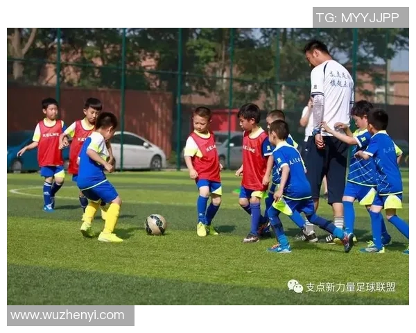 足球训练教案设计与实施策略探讨提升青少年足球技能与团队合作能力